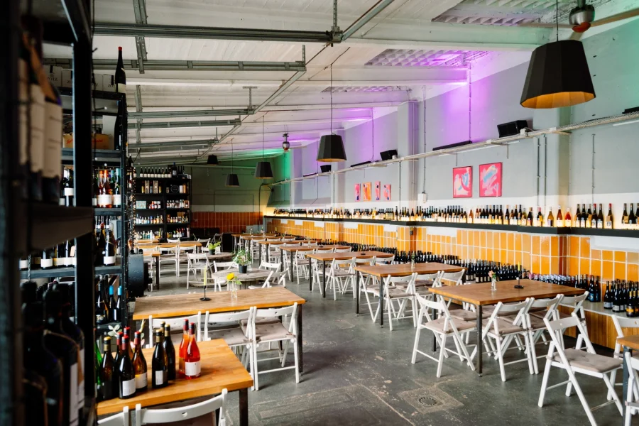 Basta. - Weinhandlung & Eventlocation