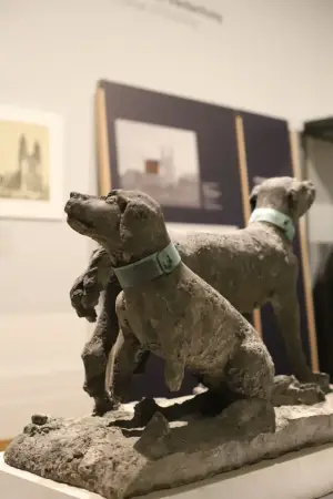 Hunde Fragment einer Schaefergruppe © Kulturhistorisches Museum Magdeburg Foto Julius Schüler