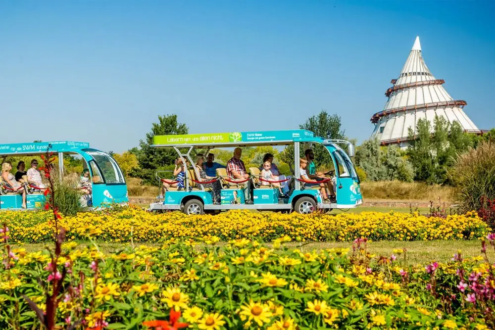 Stadtrundfahrt_mit_Elbauenpark_Cwww_AndreasLander_de_erlebnis.jpg